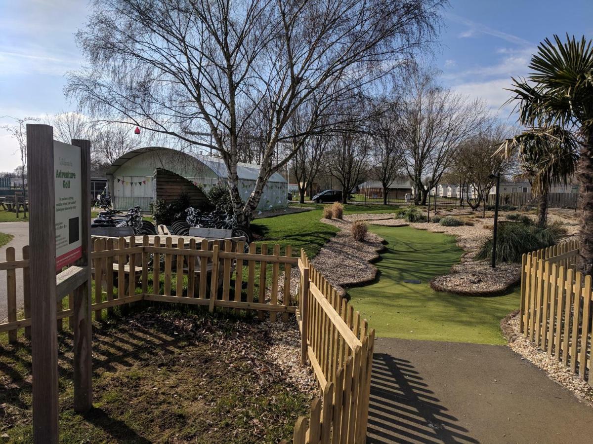 P&D'S Pearl Caravan At Tattershall Lakes Country Park Hotel Bagian luar foto