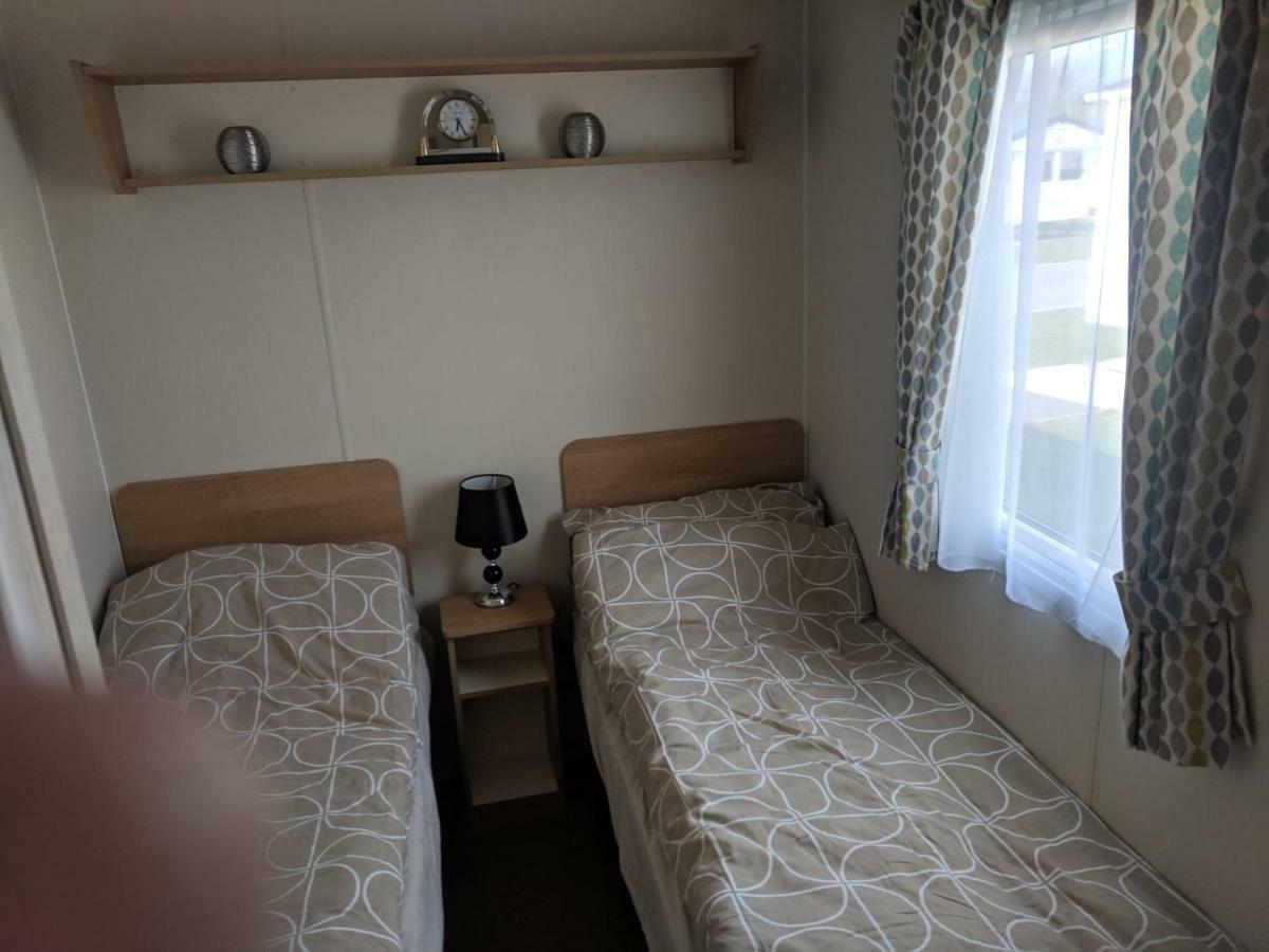 P&D'S Pearl Caravan At Tattershall Lakes Country Park Hotel Bagian luar foto
