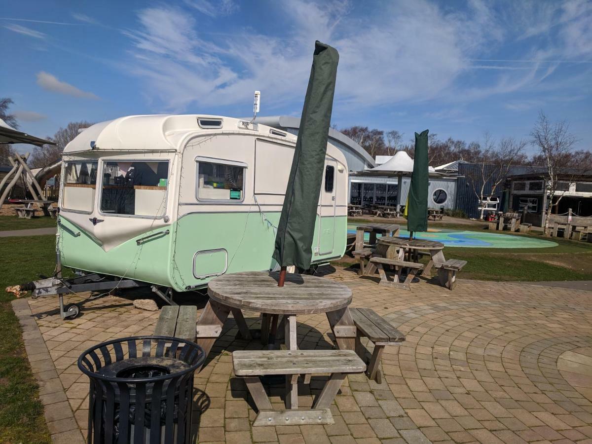 P&D'S Pearl Caravan At Tattershall Lakes Country Park Hotel Bagian luar foto