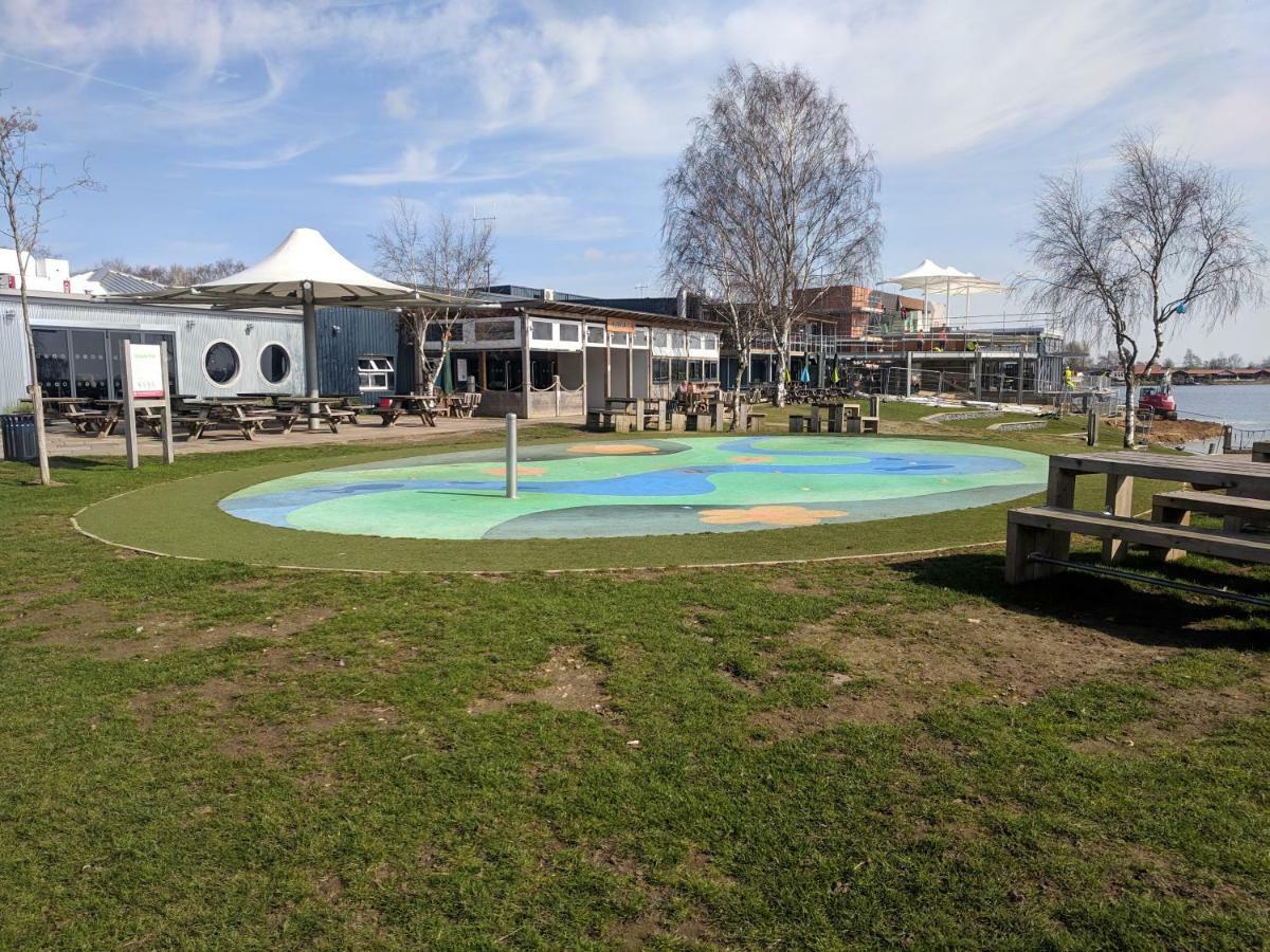 P&D'S Pearl Caravan At Tattershall Lakes Country Park Hotel Bagian luar foto