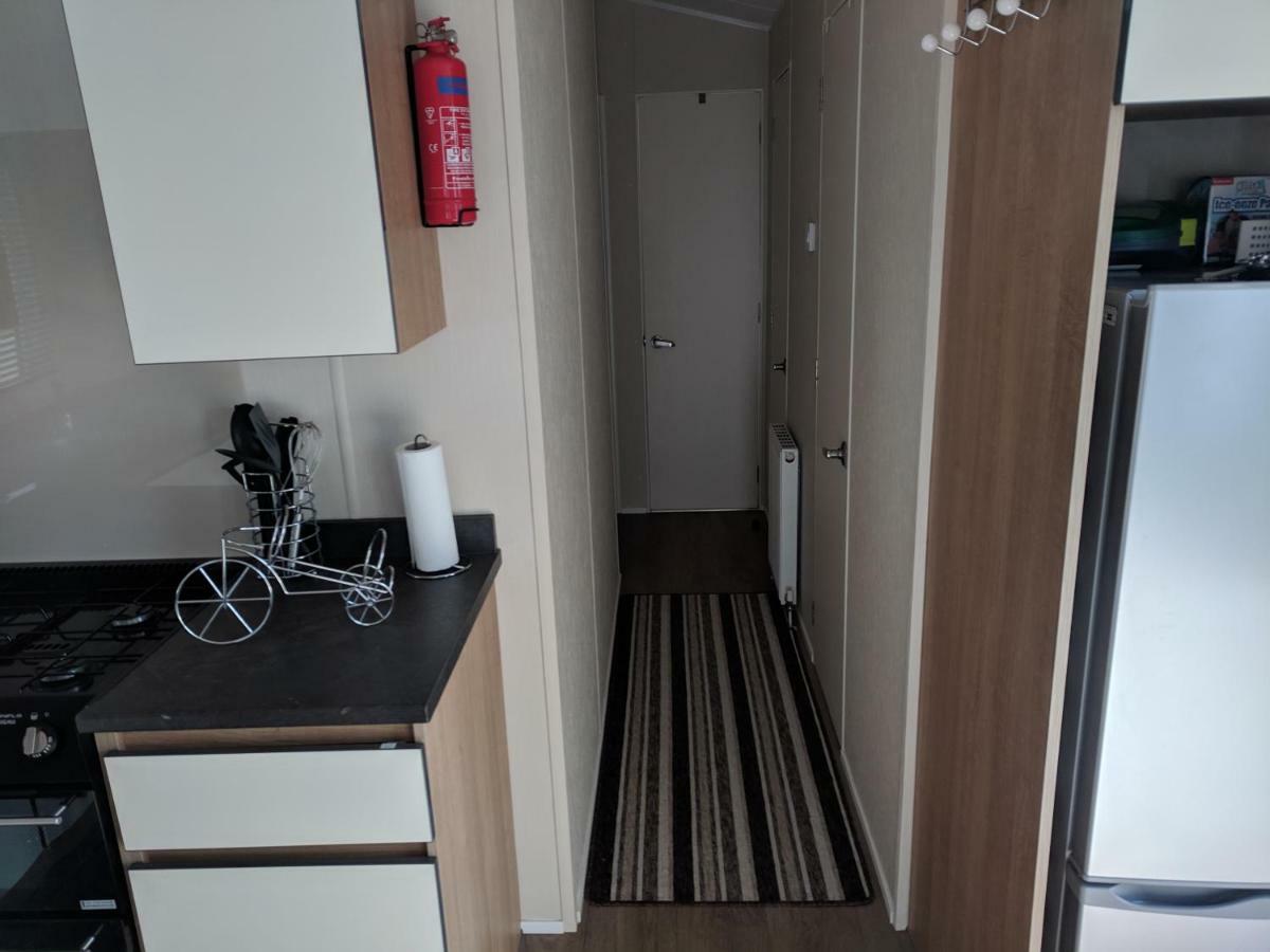 P&D'S Pearl Caravan At Tattershall Lakes Country Park Hotel Bagian luar foto