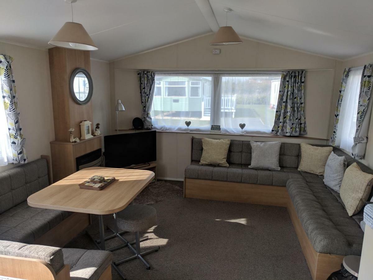 P&D'S Pearl Caravan At Tattershall Lakes Country Park Hotel Bagian luar foto